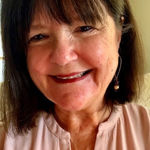 Meet your Posher, Debra